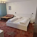 Hotell Waldhorn 3*