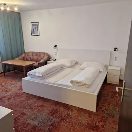 Szálloda Waldhorn 3*